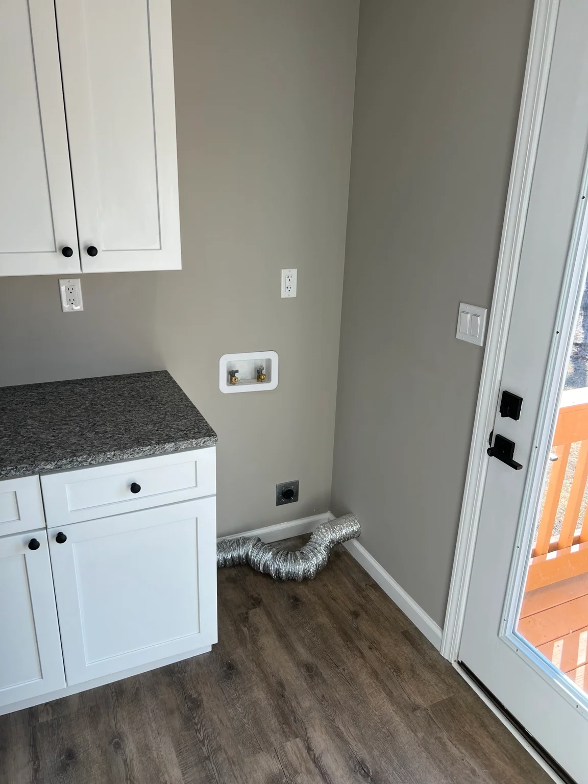 87 Chew Road laundry area